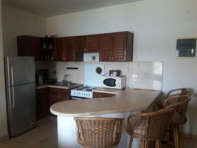 2BR Apartment with Lagoon view-West Golf - 7